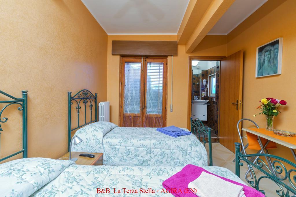 Casa Albergo La Terza Stella Agira Екстер'єр фото